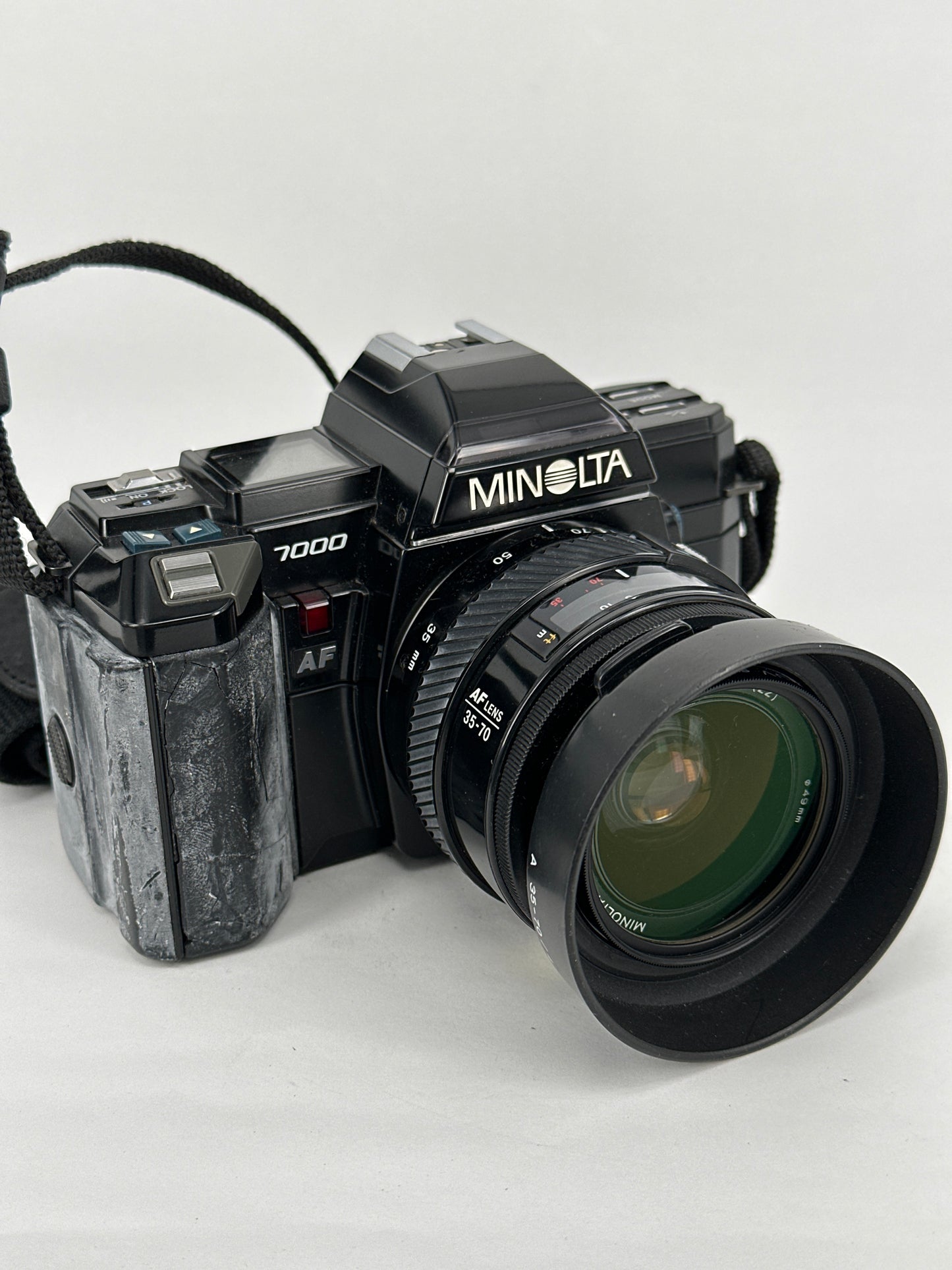 Minolta 7000 AF with Minolta AF Zoom 35-700mm f4 lens