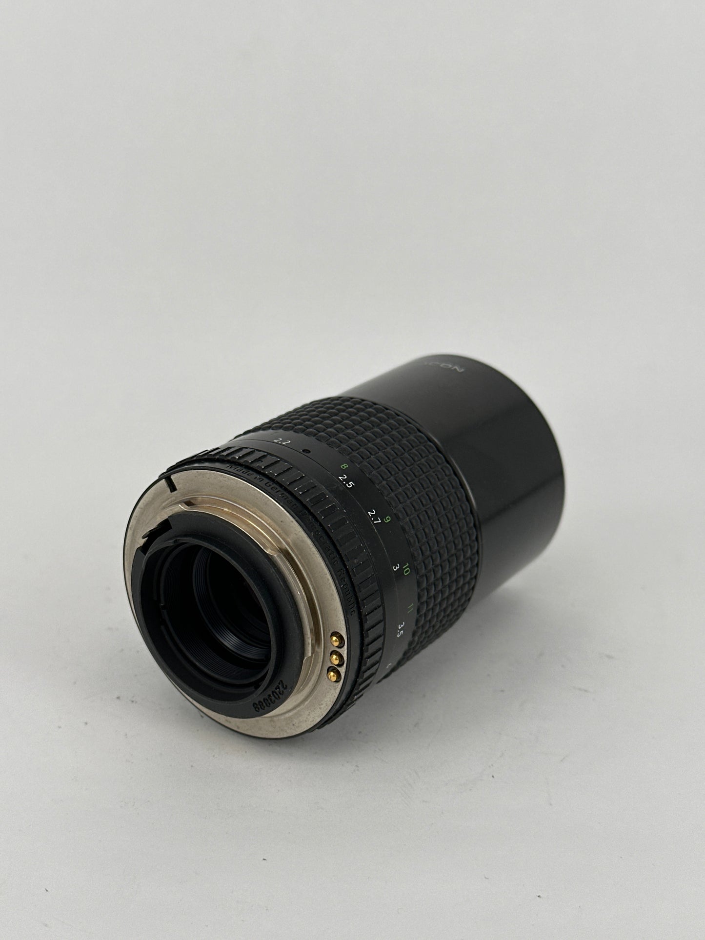 Praktikar MC Pentacon 135mm f2.8 lens