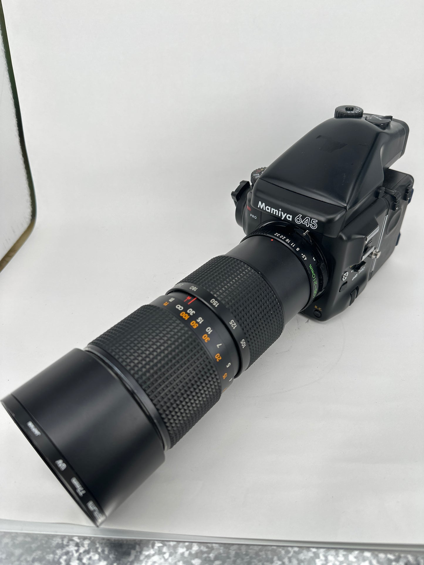 Mamiya 645 Pro with Mamiya-Sekor Zoom C 105-210mm f4.5 lens
