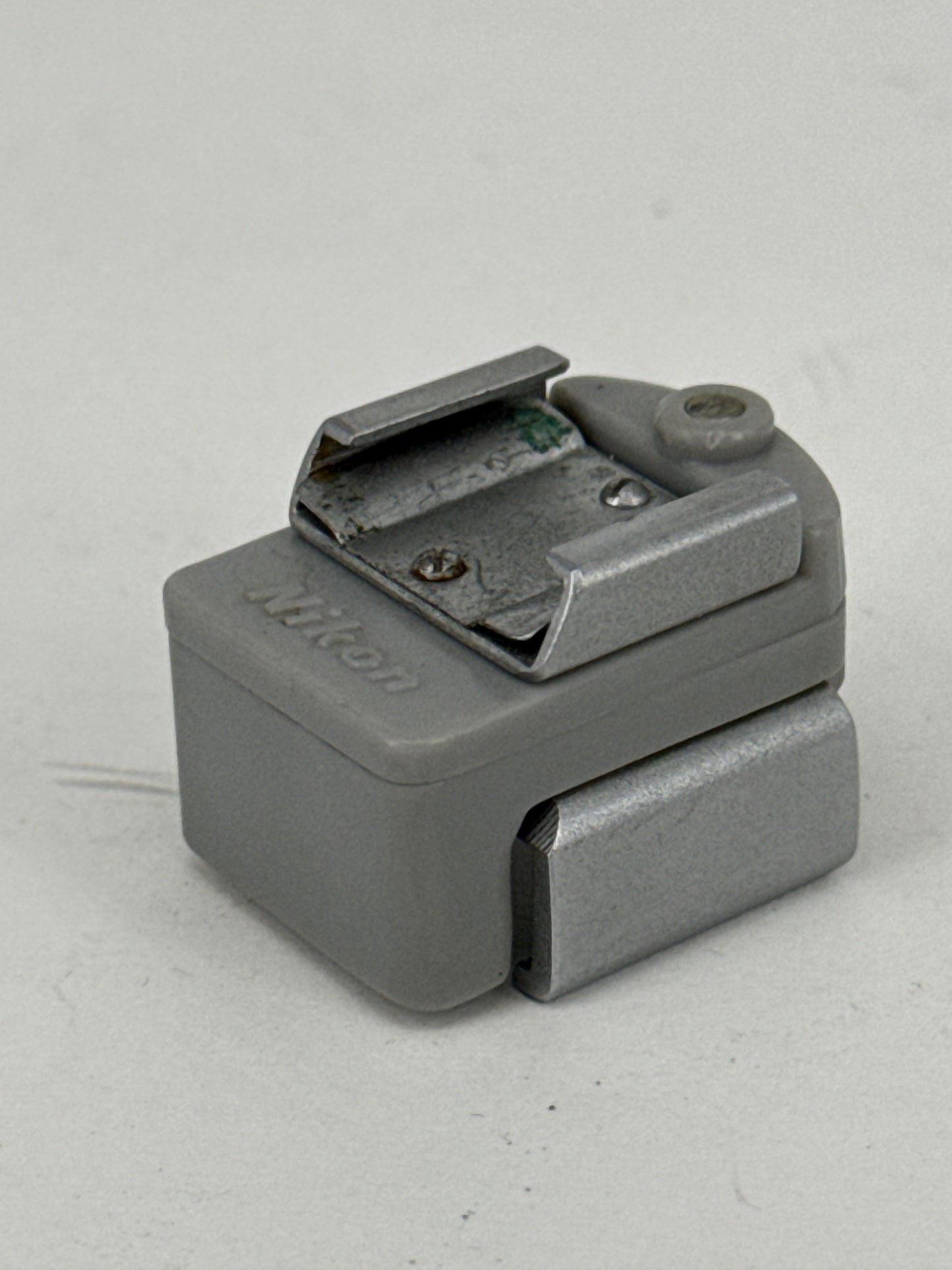 Nikon F flash coupler