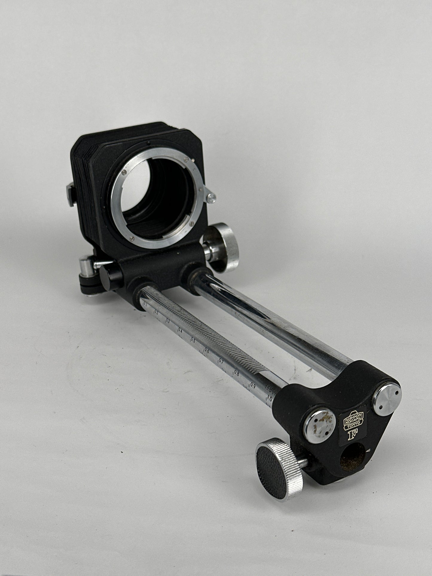 Bellows Focusing Attachment for Nikon F Early