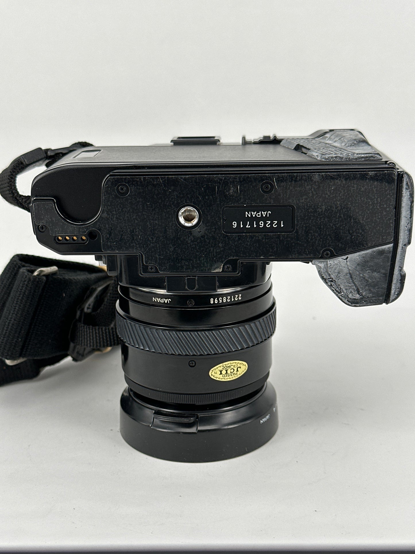 Minolta 7000 AF with Minolta AF Zoom 35-700mm f4 lens