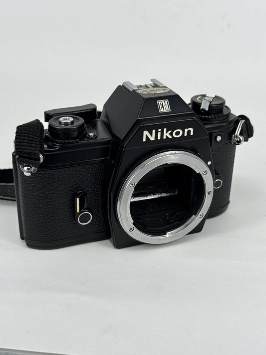 Nikon EM