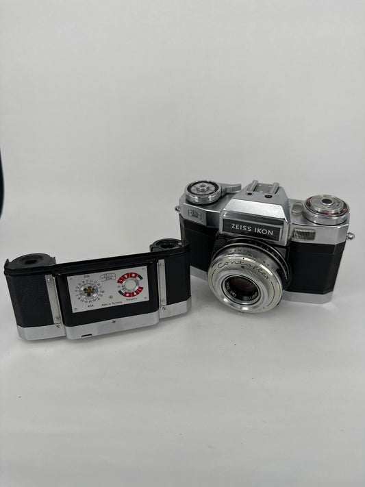 Zeiss Ikon Contaflex with Synchro-Compur-X Shutter, Tessar 50mm f2.8 lens and extra film back