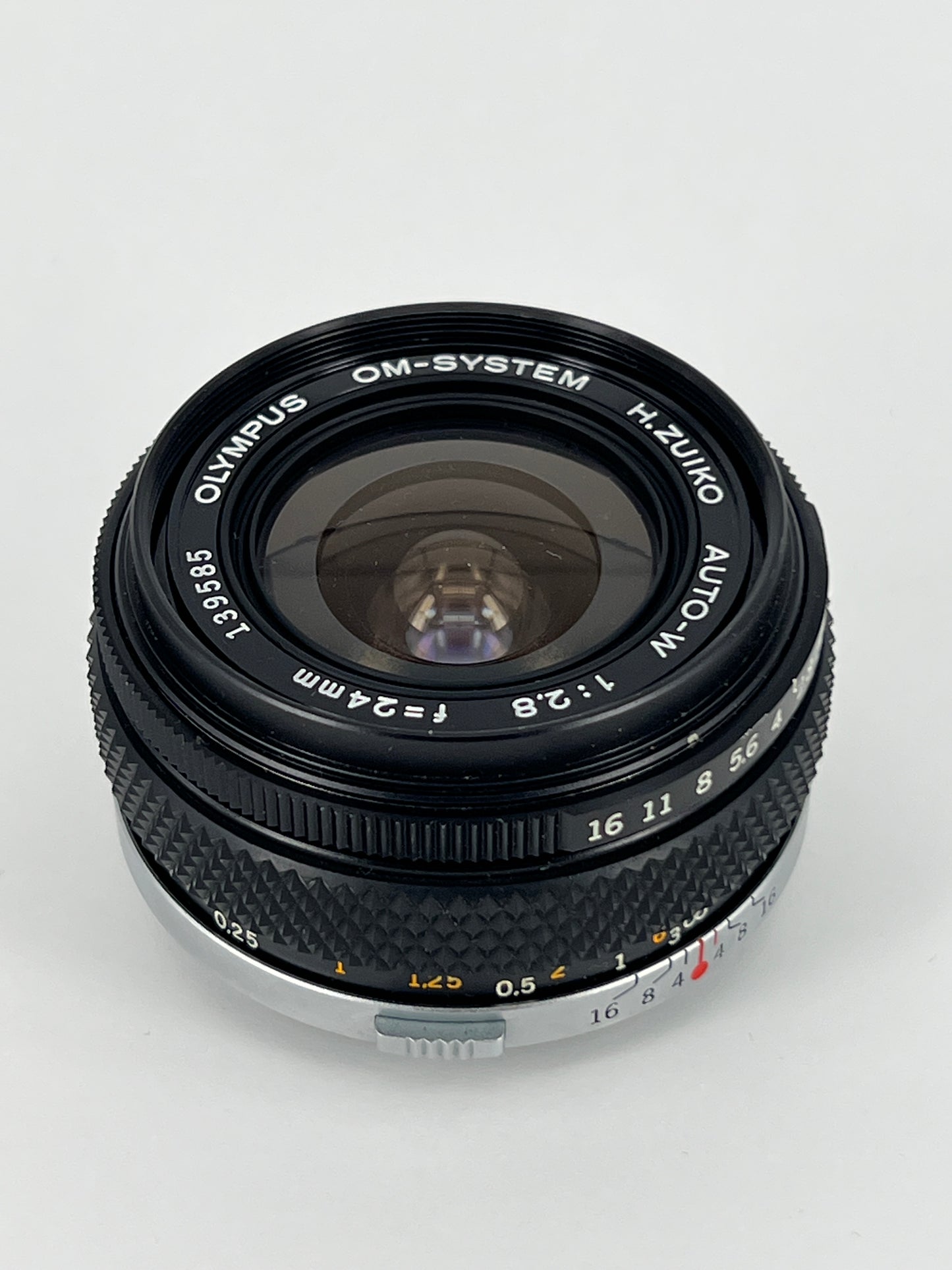 Olympus 24mm f2.8