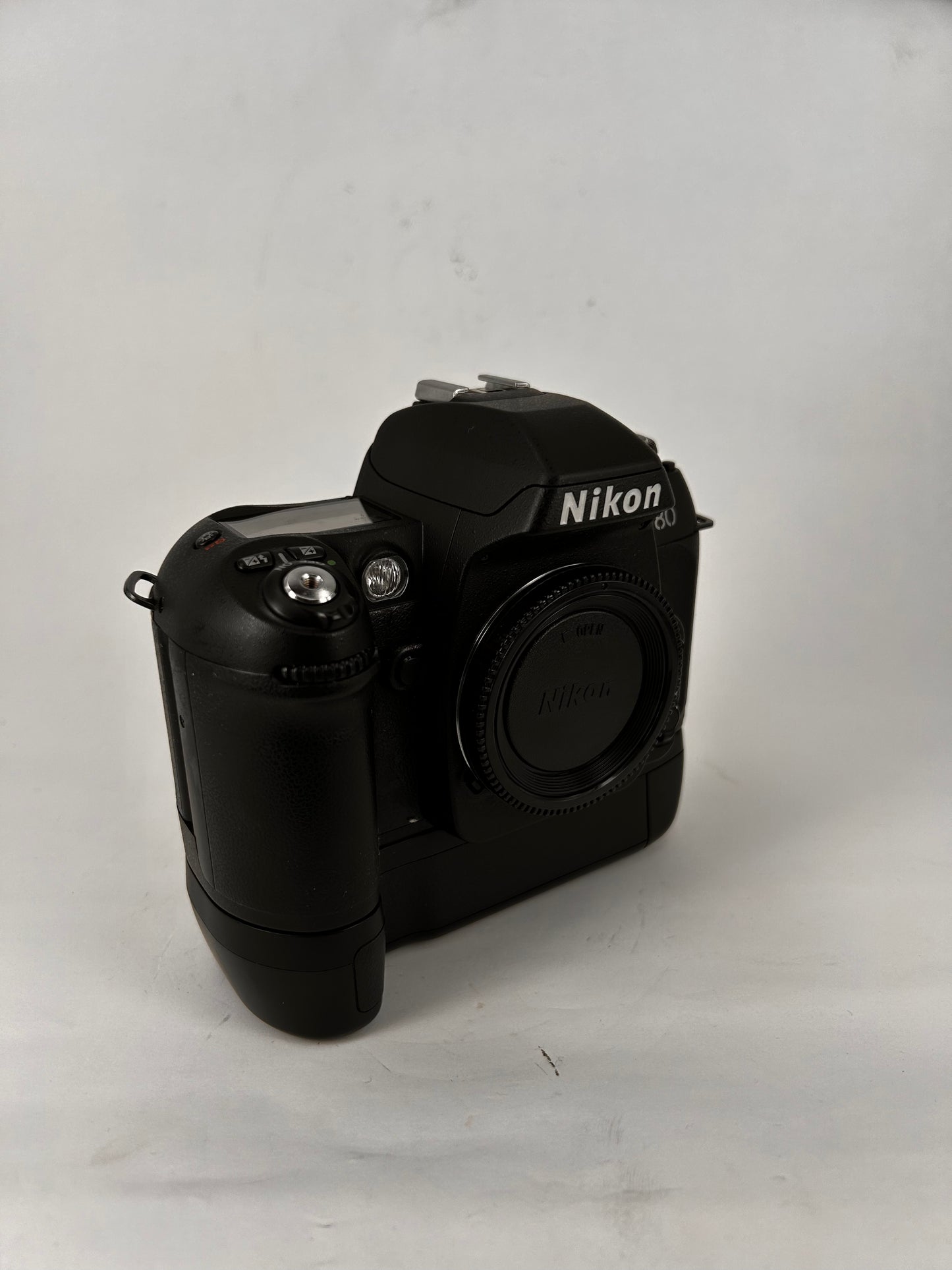 Nikon F80