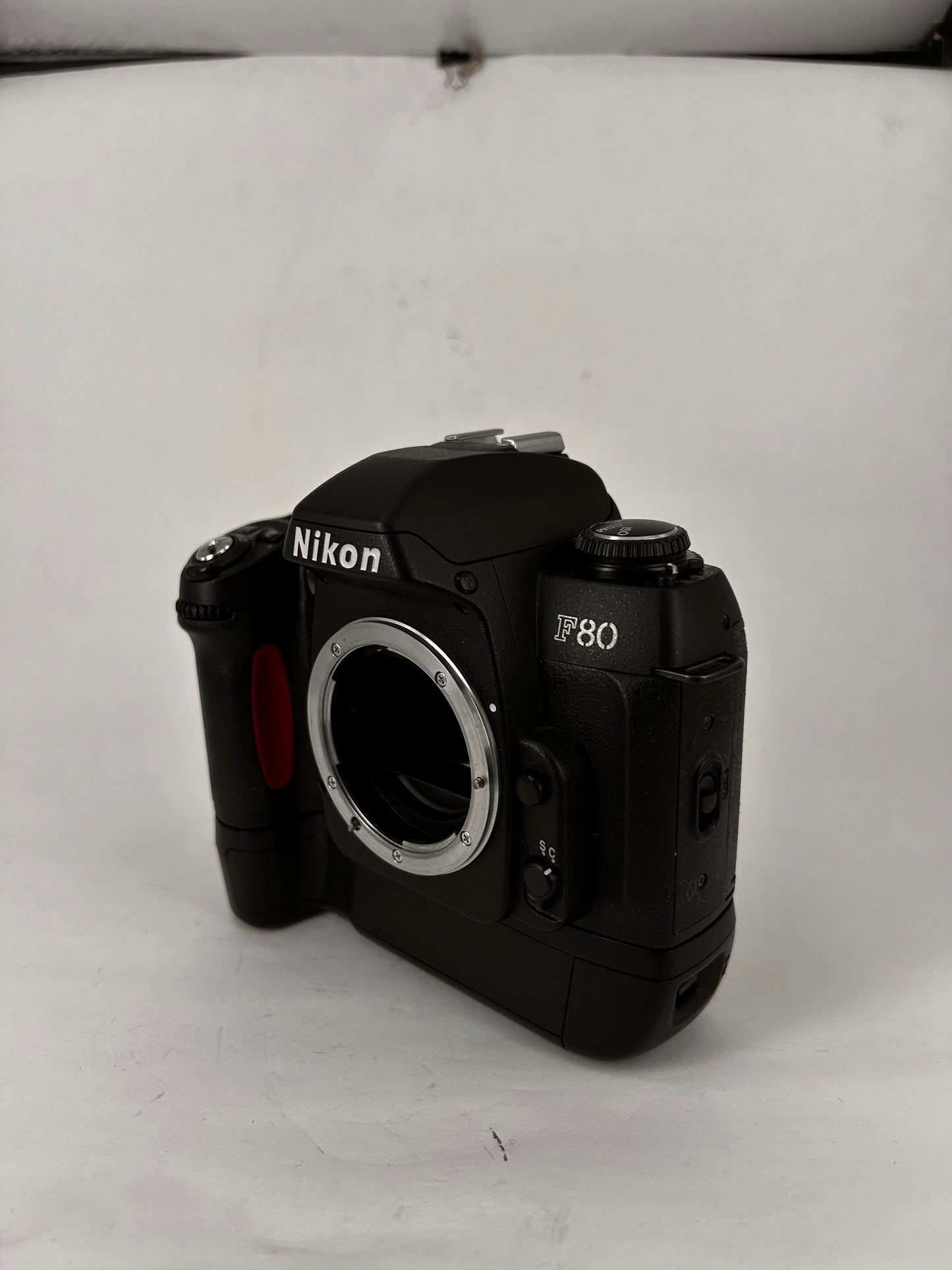 Nikon F80